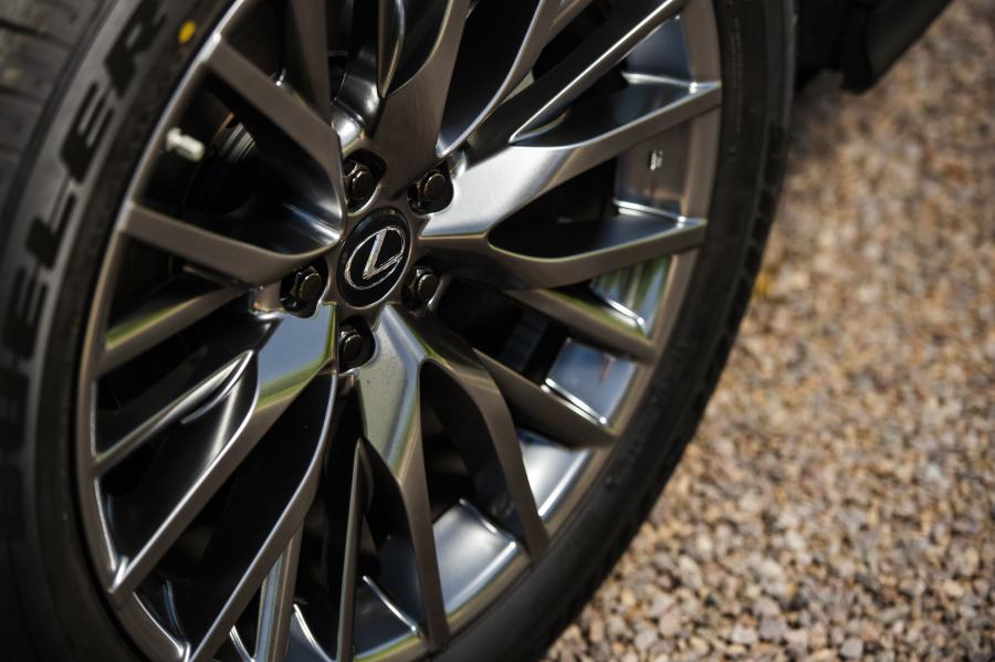 Колеса Lexus RX350 F-Sport 2019 года  (ZA) (фото 13 из 36)